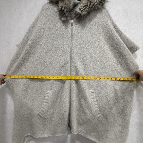 French Connection Jacket Womens Large Gray Zip Hooded Faux Fur Trim Poncho Cape - Picture 4 of 9